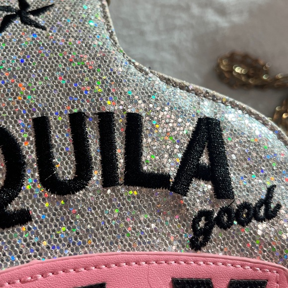 Sam Forever Tequila shaped purse. Silver sparkling with embroidery. Chain strap - Picture 13 of 13